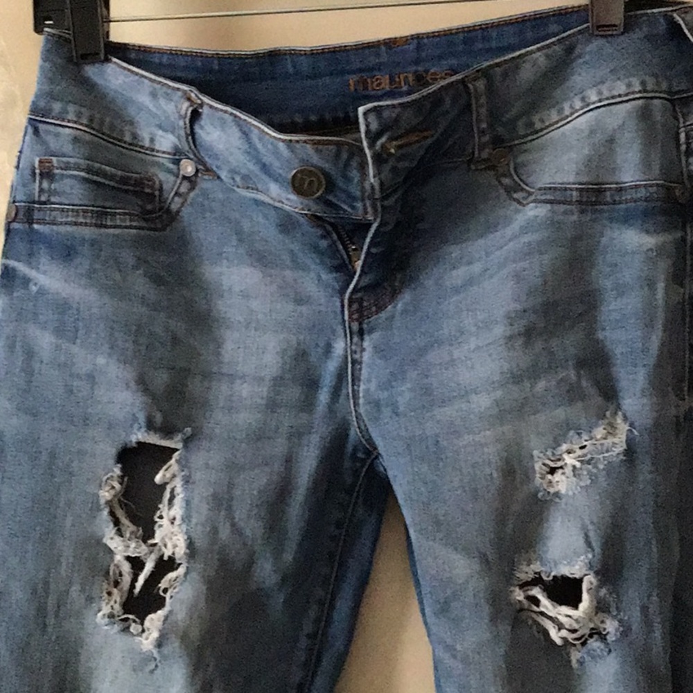 Distressed Jeans 👖 - Picture 3 of 3
